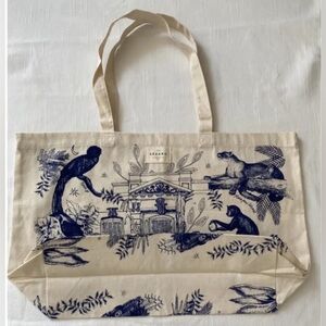 Sezane tote bag. Blue animal motif.